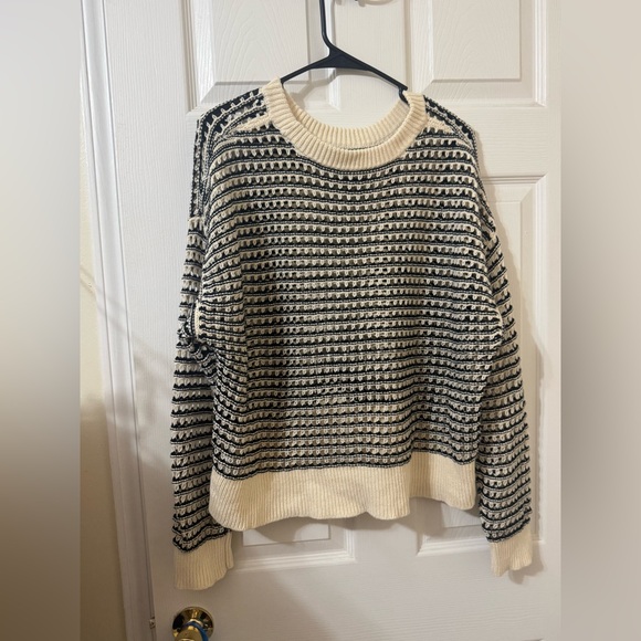 Cream and Black Patterned Crewneck Knit Sweater - Picture 2 of 6